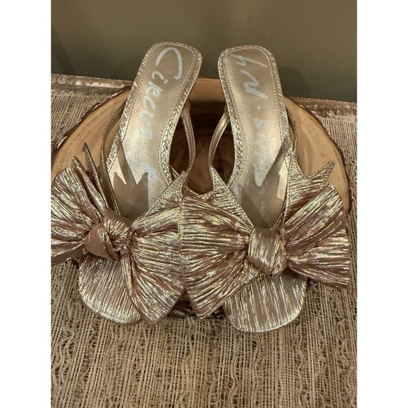 Circus NY by Sam Edelman Natalina Metallic Gold‎ Bow Kitten Heel Slide Sandals 8 - Picture 13 of 14